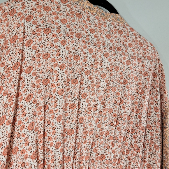 SIM & SAM pink shabby chic woven floral open front flowy kimono topper - Picture 9 of 11